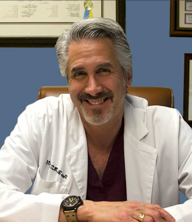 Médico Cosmetologista Martim Pereira